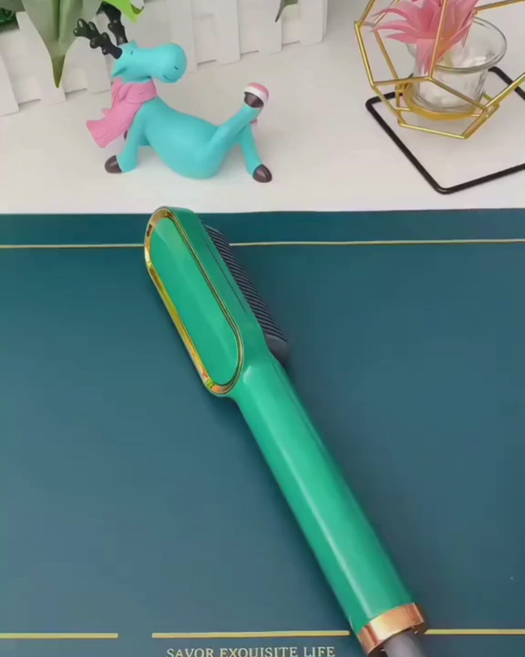 Máscara Facial Led y Cepillo Alisador